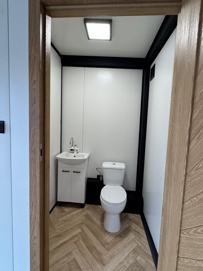 Moduł biurowy / mieszkalny 7 × 3 m